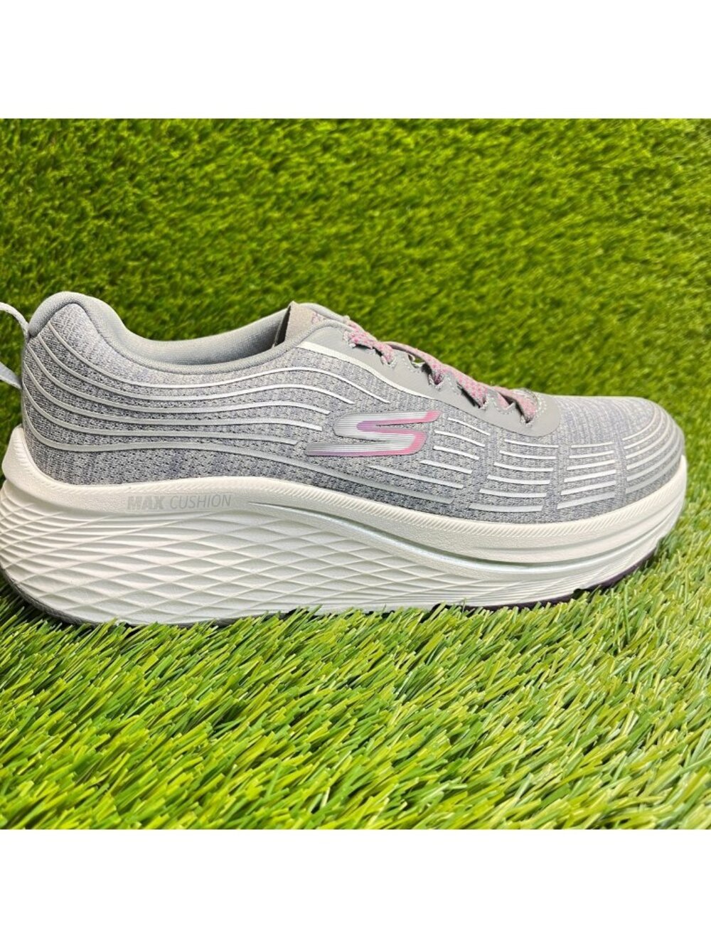Skechers Max Cushioning Elite 2.0 Womens Size 7.5 Gray Running Shoes Sneakers
